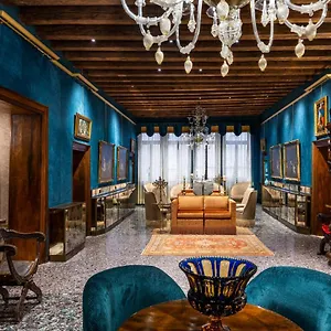 Palazzo Priuli 4* Venice